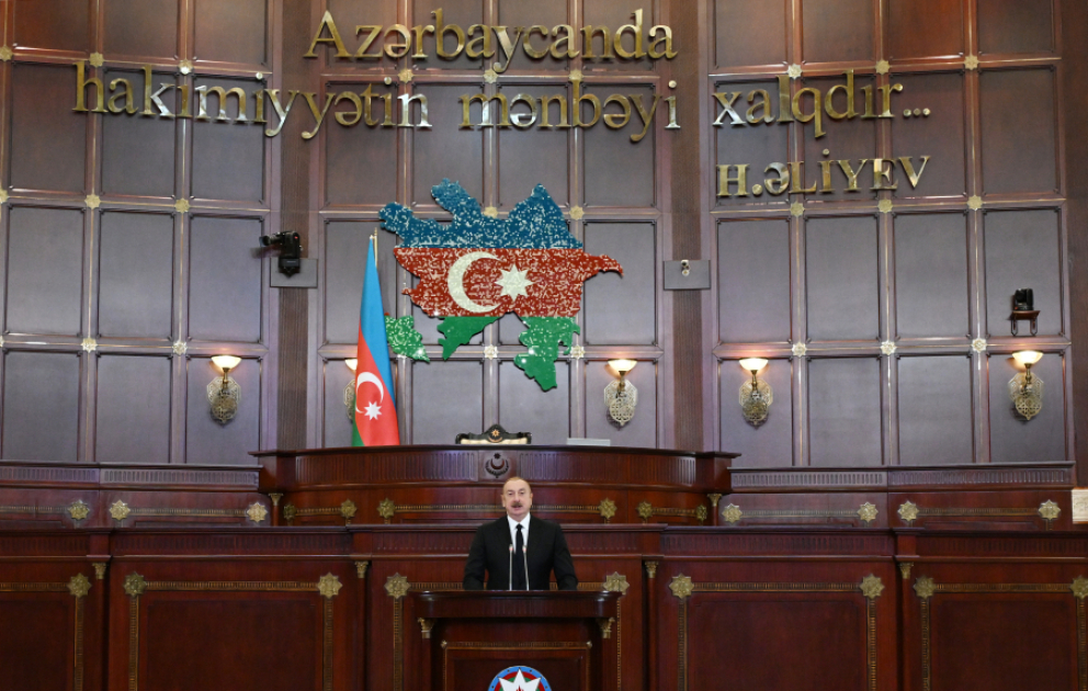 Yeddinci çağırış Azərbaycan Respublikası Milli Məclisinin ilk iclası keçirilib 
Prezident İlham Əliyev iclasda iştirak edib və nitq söyləyib