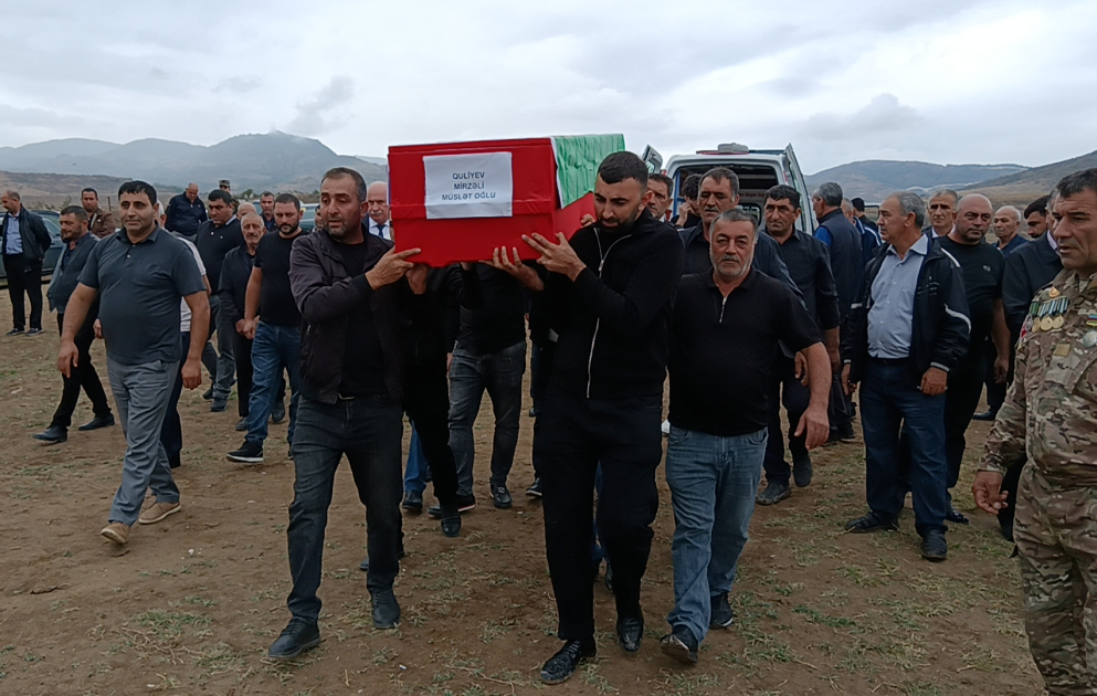 Qaradağlı faciəsinin qurbanı Mirzəli Quliyevin nəşinin qalıqları 32 ildən sonra doğma kəndində torpağa tapşırılıb