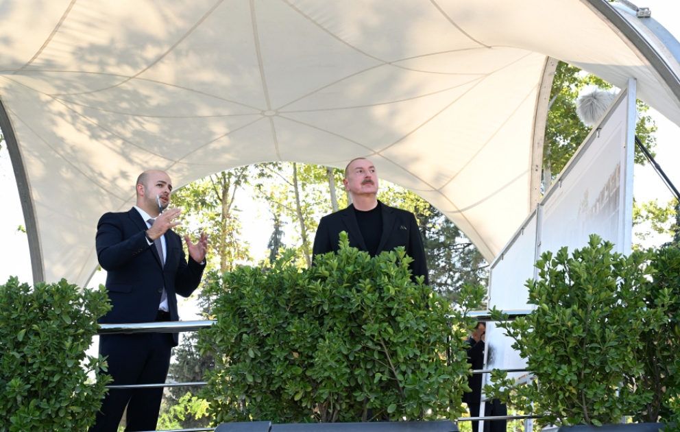 Zenguilan : le président Aliyev visite le chantier d’un complexe résidentiel de 104 appartements
