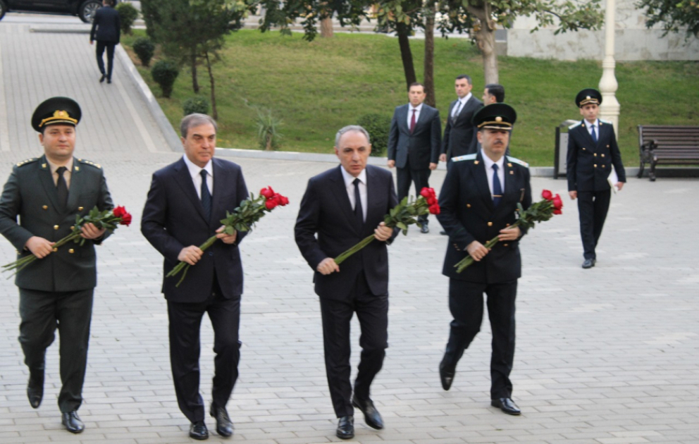 Генпрокурор Кямран Алиев посетил Мемориальный комплекс в Гяндже