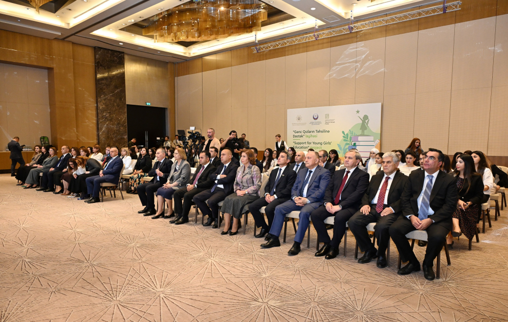 “Gənc qızların təhsilinə dəstək” layihəsi çərçivəsində növbəti tədbir keçirilib