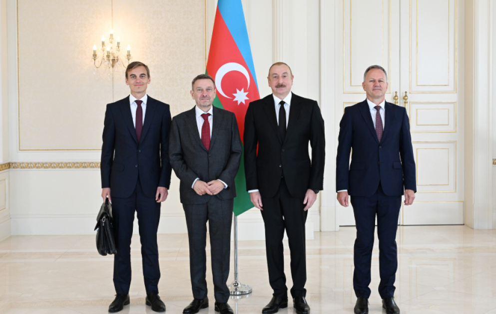 Prezident İlham Əliyev Danimarkanın Azərbaycanda yeni təyin olunmuş fövqəladə və səlahiyyətli səfirinin etimadnaməsini qəbul edib