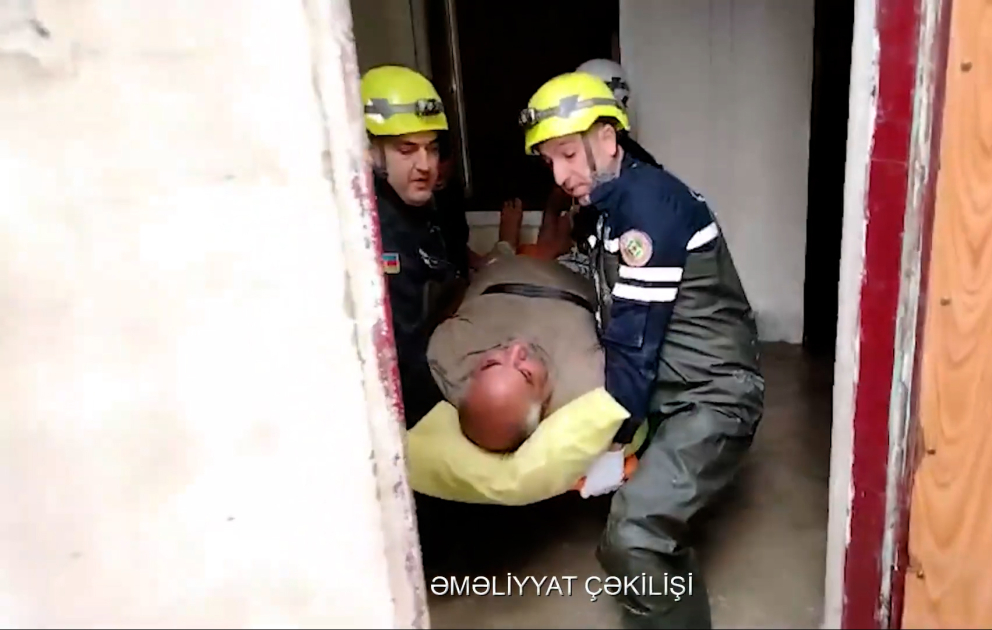 FHN: Yağış Bakı və Abşeronda fəsadlar yaradıb, 8 vətəndaş təxliyə edilib