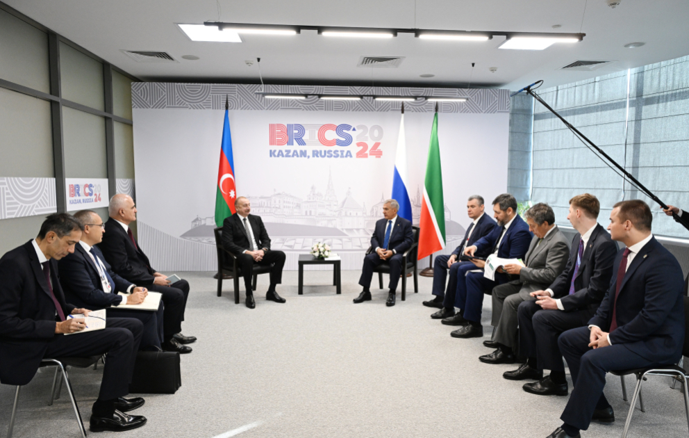 Präsident Ilham Aliyev trifft Präsident der Teilrepublik Tatarstan der Russischen Föderation Rustam Minnikhanov in Kasan