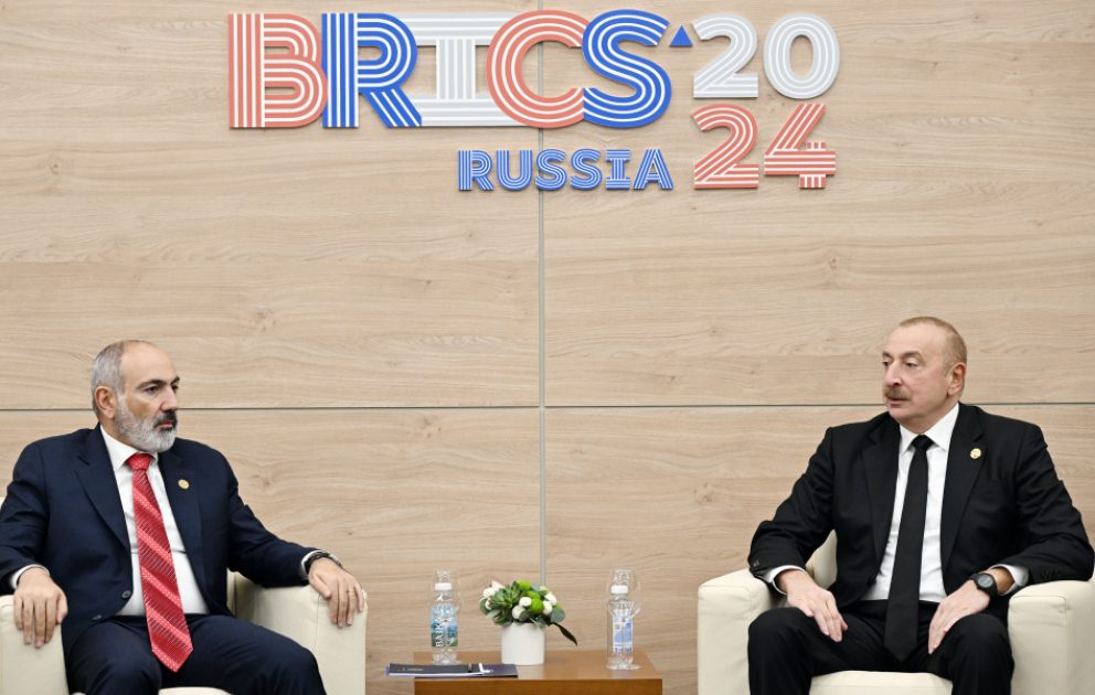 Kazan şəhərində Prezident İlham Əliyevin Ermənistanın Baş naziri ilə görüşü olub