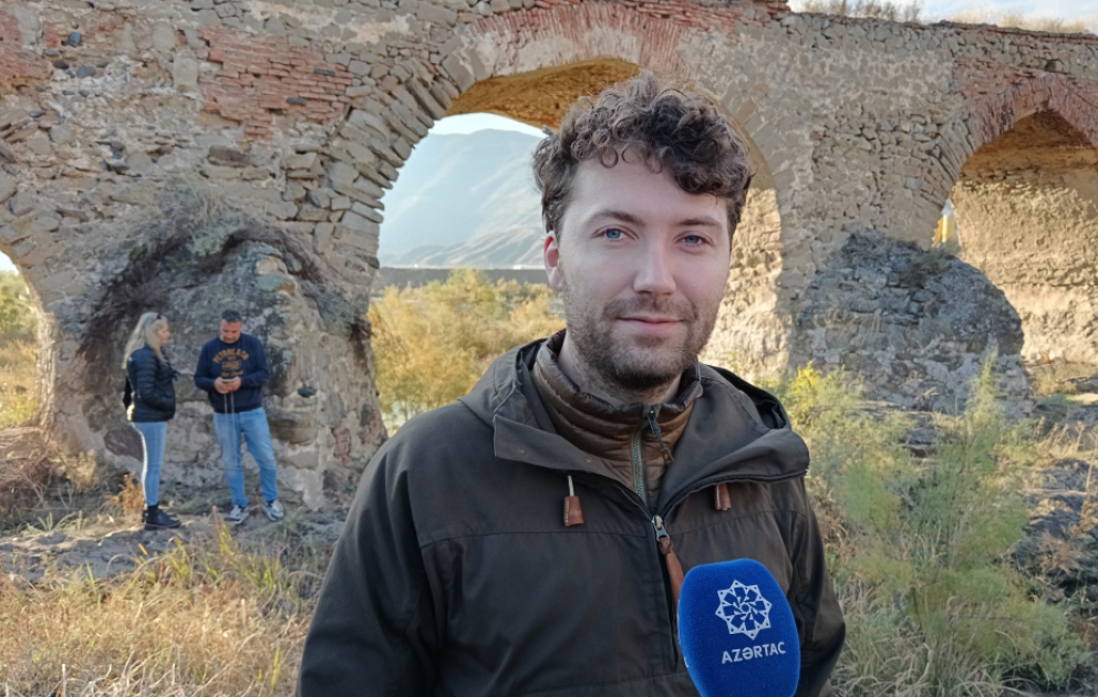 Xarici səyyah: Xudafərin körpüsü qədim tarixi özündə əks etdirir