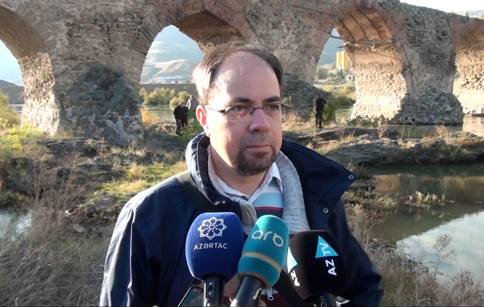 Mihael Pop: Azad edilən torpaqlarda qısa zamanda bu qədər layihənin həyata keçirilməsi inanılmazdır