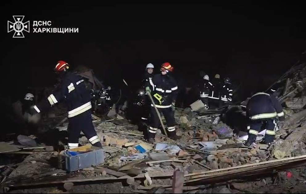 Россияне снова атаковали Харьков КАБами, есть жертвы и разрушены дома