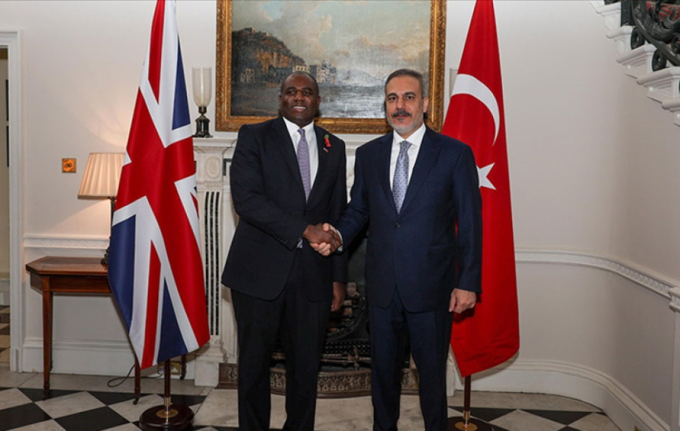 Britaniya və Türkiyə XİN başçıları Londonda görüşüblər