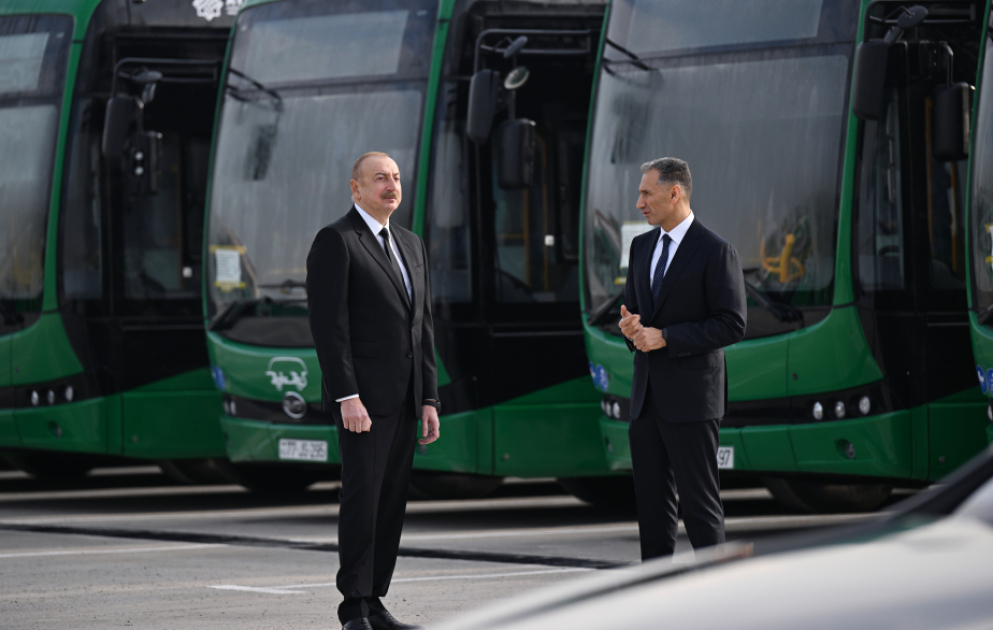 Prezident İlham Əliyev Zığ Elektrik Avtobus Parkının fəaliyyəti ilə tanış olub