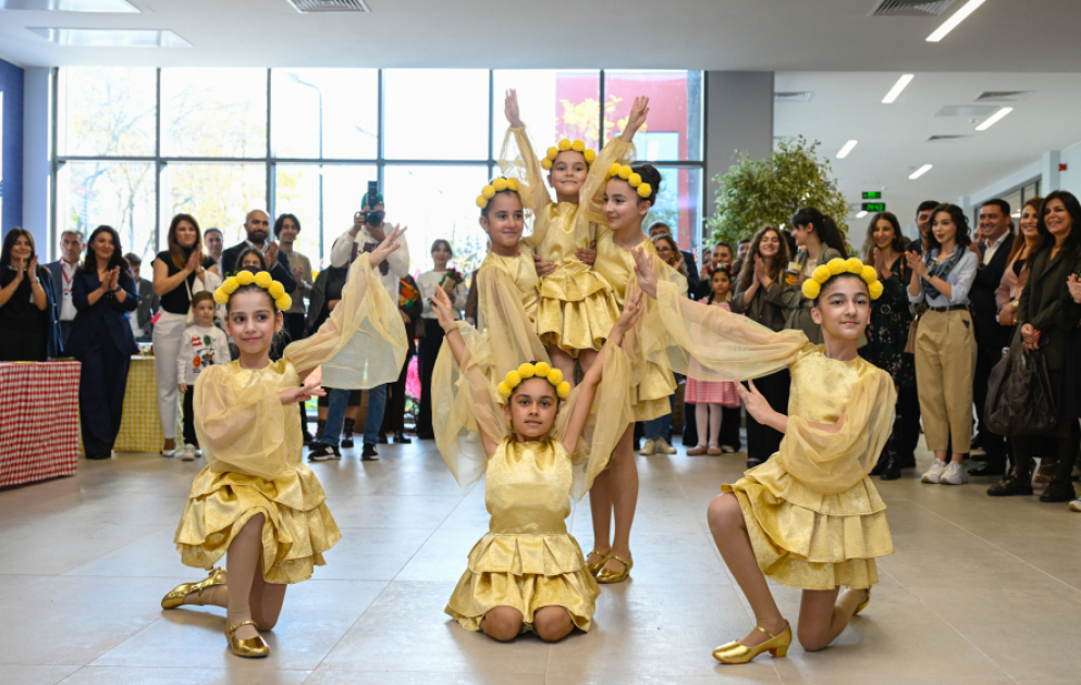 ADA İbtidai Məktəbində ilk Payız festivalı - məhsul bayramı keçirilib