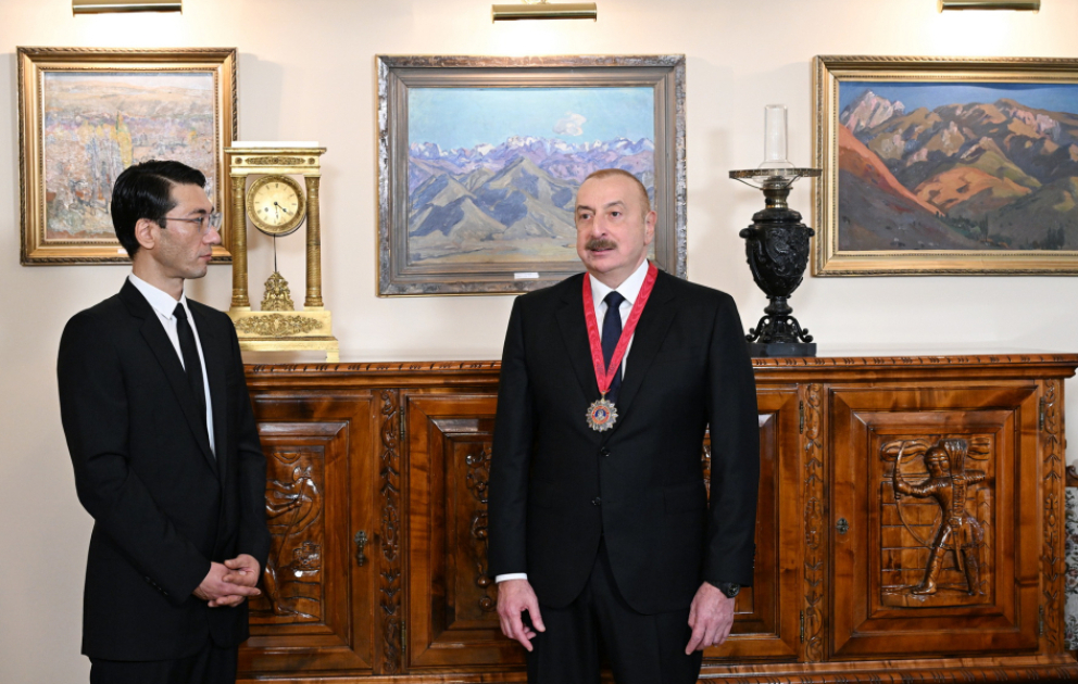 Bişkekdə Prezident İlham Əliyevə “Çingiz Aytmatov” ordeni təqdim edilib