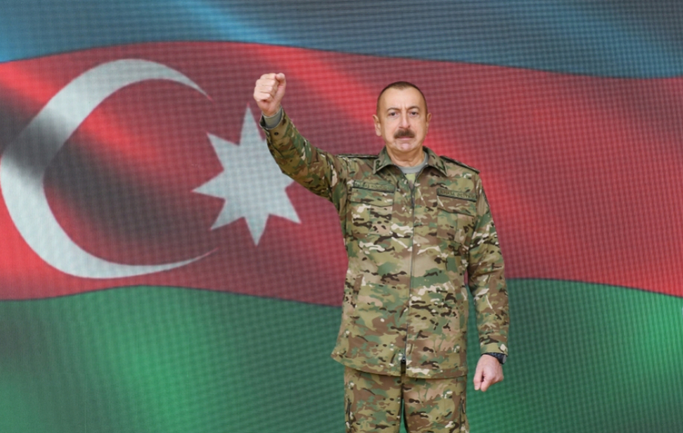 Präsident Ilham Aliyev veröffentlicht Beitrag zur Befreiung von Schuscha