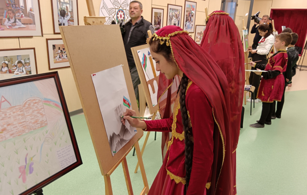 В Физули открылась художественная выставка, посвященная Дню Победы