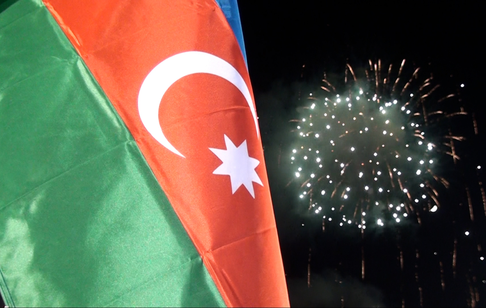 Zəfər Günü münasibətilə Xankəndidə bayram konserti və atəşfəşanlıq olub