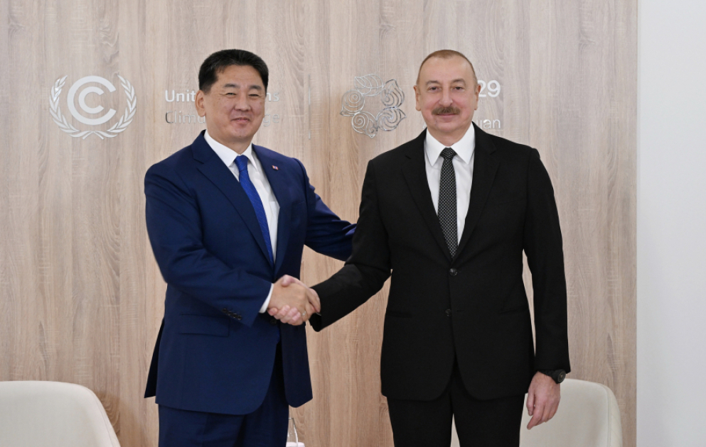 Le président Ilham Aliyev rencontre son homologue mongol