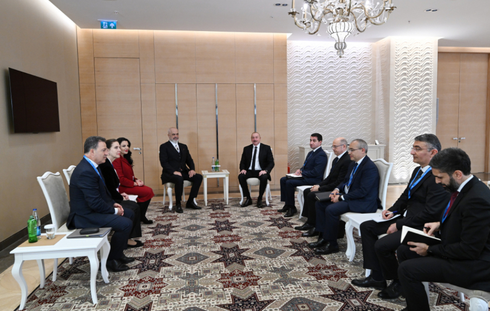 Prezident İlham Əliyev Albaniyanın Baş naziri ilə görüşüb