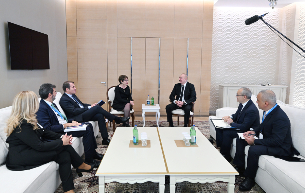 Le président azerbaïdjanais rencontre la présidente de la BERD