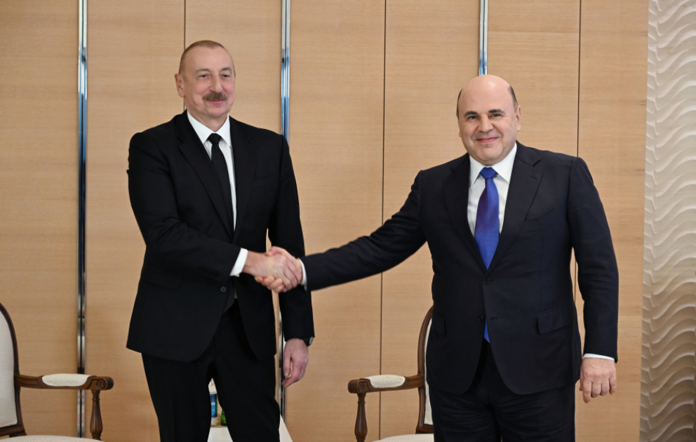Ilham Aliyev rencontre le président du Gouvernement russe Mikhaïl Michoustine