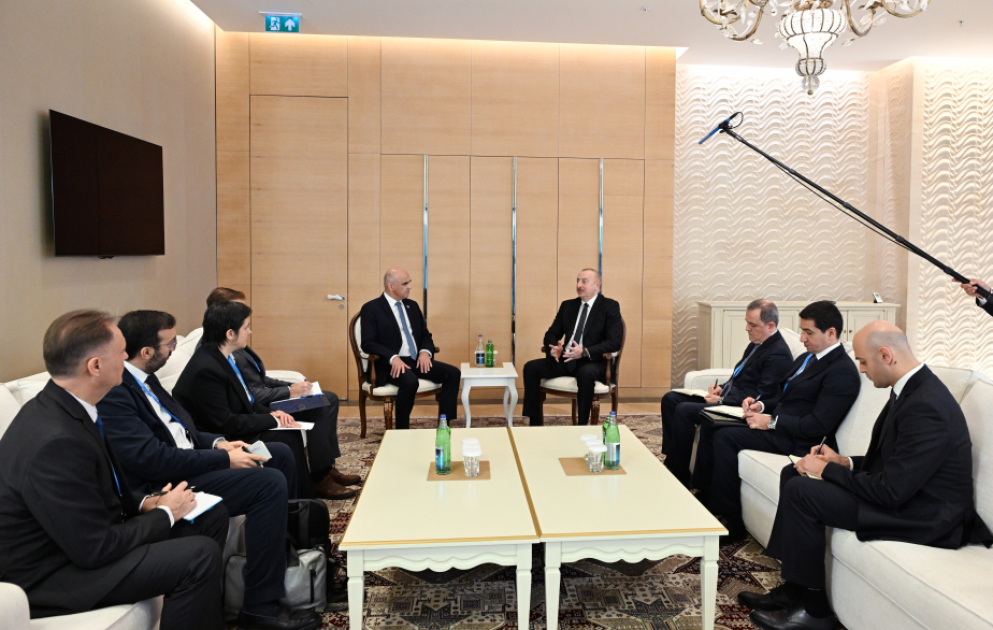 Präsident Ilham Aliyev trifft sich mit Generalsekretär des Europarats