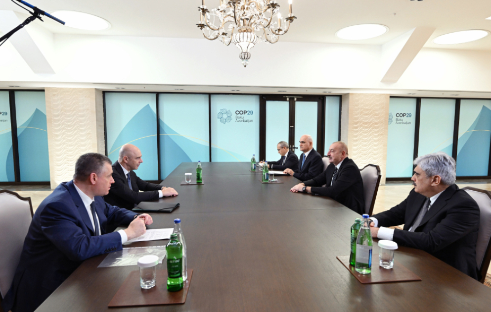 Prezident İlham Əliyev Rusiyanın maliyyə naziri və Dövlət Dumasında fraksiya rəhbəri ilə görüşüb