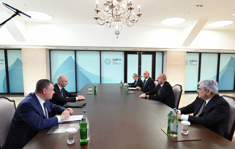 Präsident Ilham Aliyev trifft sich mit Russlands Finanzminister und LDPR-Chef