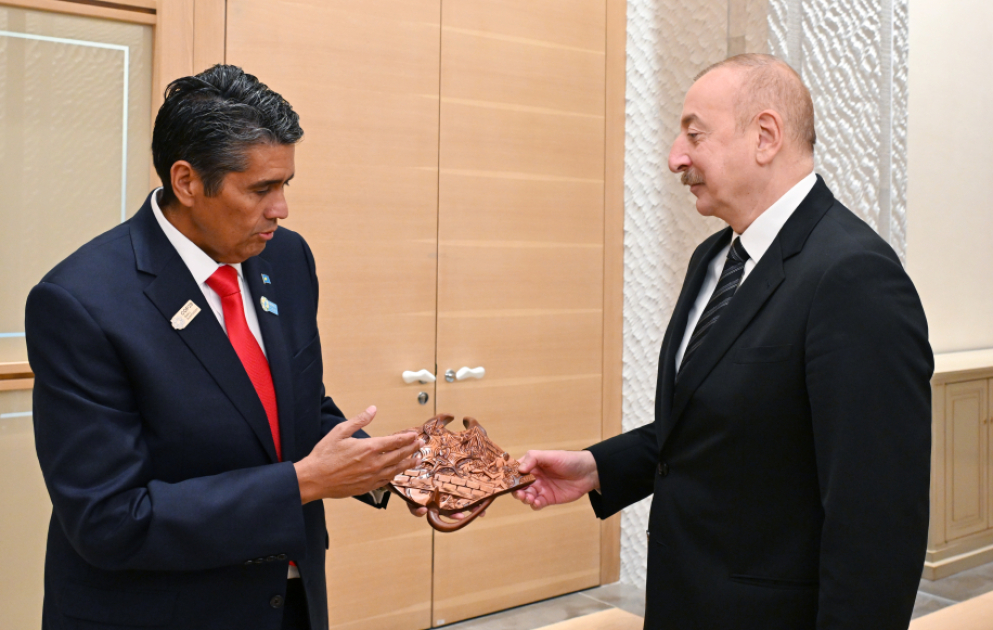 Präsident Ilham Aliyev trifft Präsident von Palau