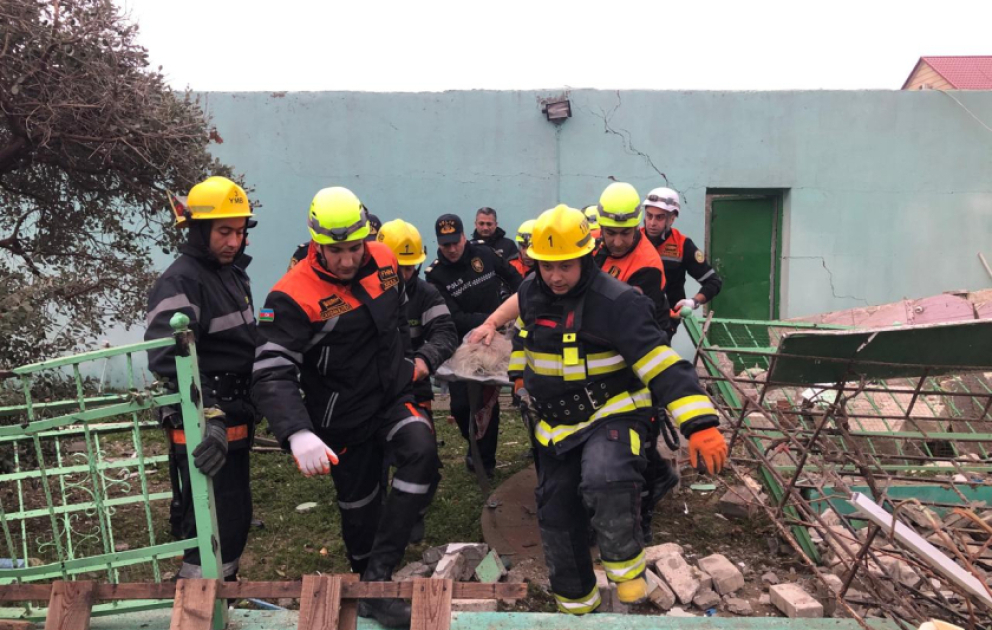 В результате взрыва в Новханы пострадали два человека