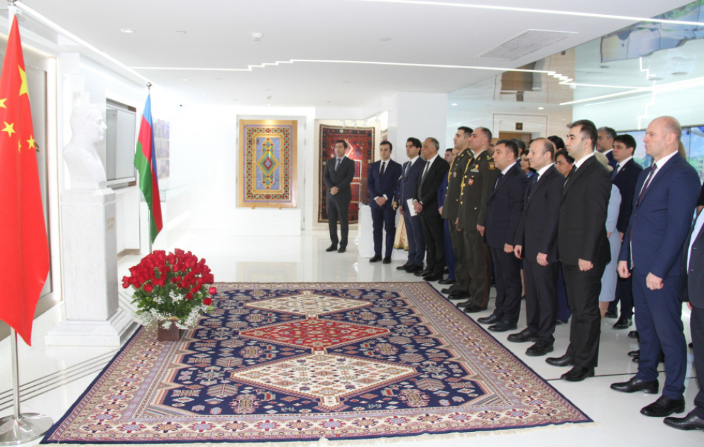 Ulu Öndərin tarixi xidmətlərindən biri özünü əvəz edə biləcək siyasi varis yetişdirməsi olub