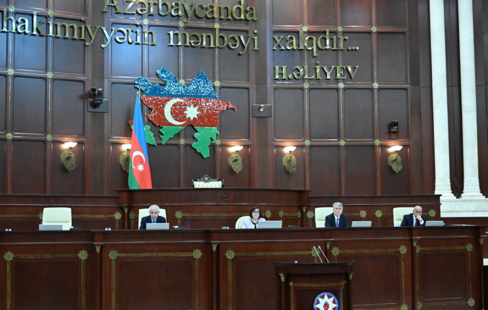 Milli Məclisdə gələn ilin büdcəsi müzakirə edildi