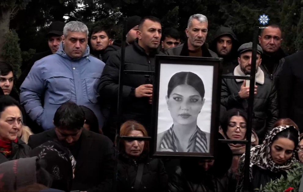 Təyyarə qəzasında həlak olan üç ekipaj üzvü II Fəxri xiyabanda dəfn olunub