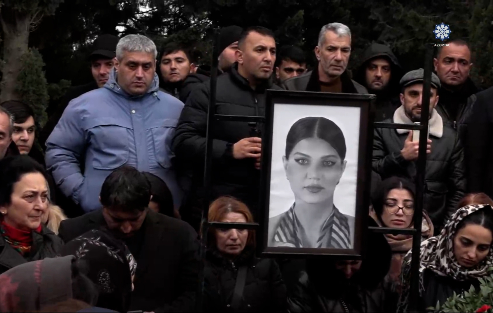 Три члена экипажа, погибшие в авиакатастрофе, похоронены во II Аллее почетного захоронения