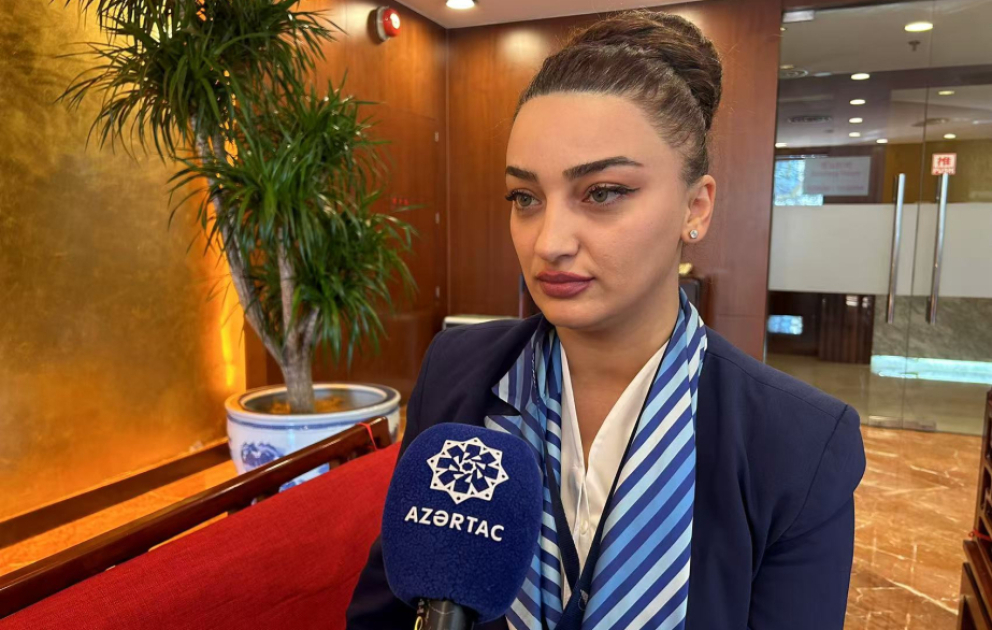 Hökumə Əliyevanın stüardessa həmkarı: “Hər uçuşdan əvvəl mənə ismarış yazıb, uğurlar arzulayardı...”
