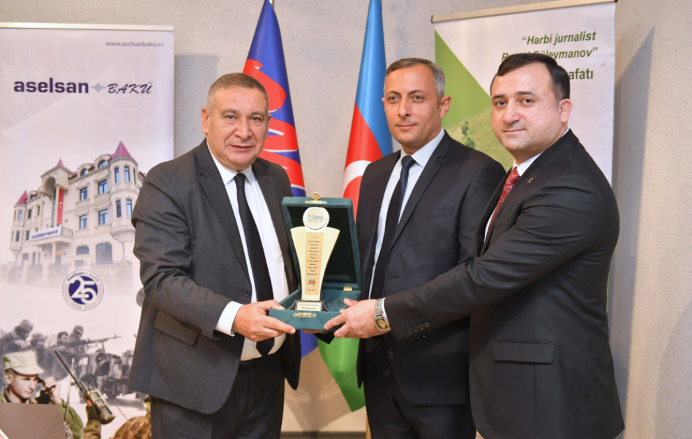 Bir qrup jurnalist “Hərbi jurnalist Rəşad Süleymanov” Media Mükafatı ilə təltif olunub