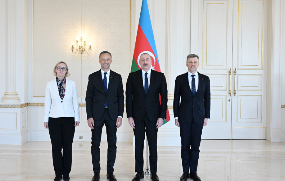 Президент Ильхам Алиев принял верительные грамоты новоназначенного посла Литвы в Азербайджане