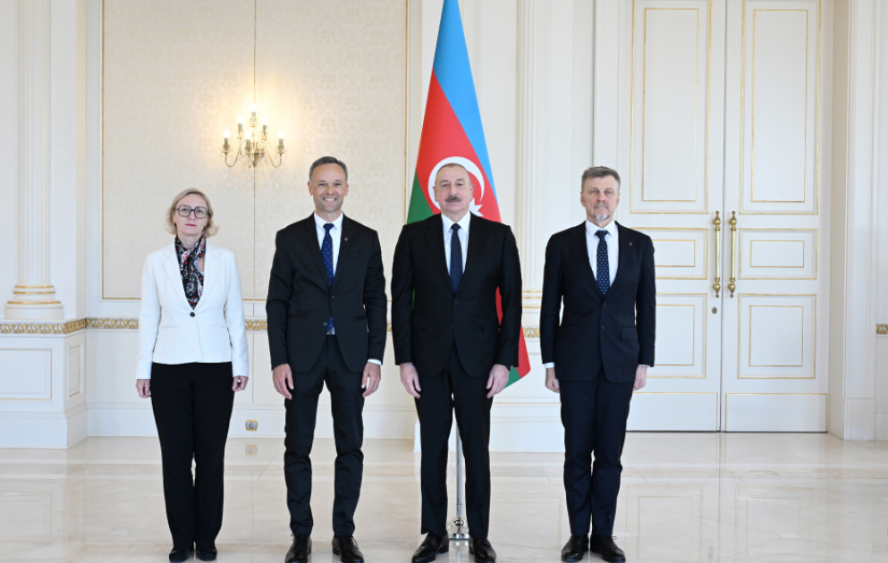 Präsident Ilham Aliyev empfängt neuen litauischen Botschafter zur Übergabe seines Beglaubigungsschreibens