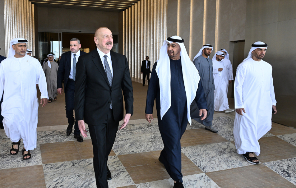 Le président azerbaïdjanais entame une visite de travail aux Emirats arabes unis