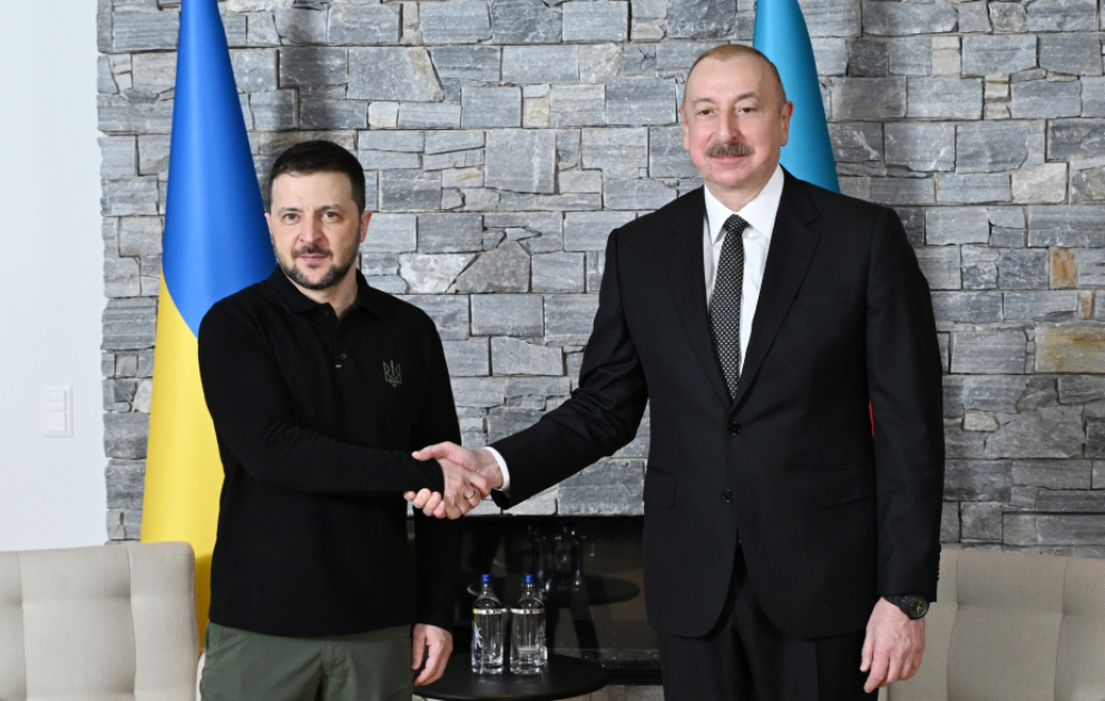 Президент Азербайджана Ильхам Алиев встретился в Давосе с Президентом Украины