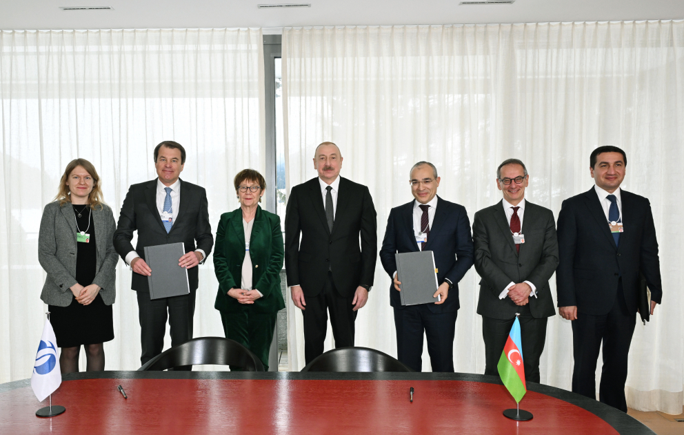 President Ilham Aliyev met with EBRD President in Davos