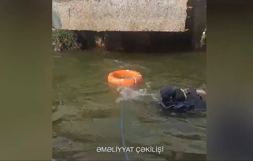 Dalğıclar dənizdə batma təhlükəsi ilə üzləşən vətəndaşı xilas ediblər
