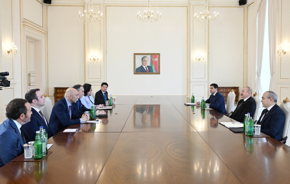 Präsident Ilham Aliyev empfängt Mitbegründer und Vorstandsmitglied des Israelischen Wirtschaftsforums