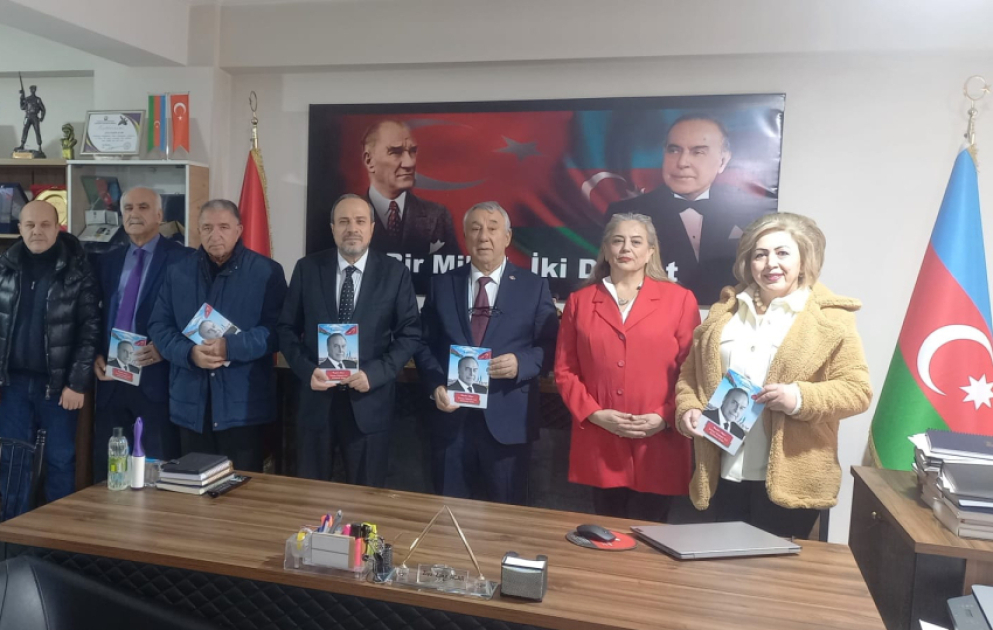İqdırda Azərbaycanın Ümummilli Lideri Heydər Əliyevə həsr olunmuş kitabın təqdimatı olub