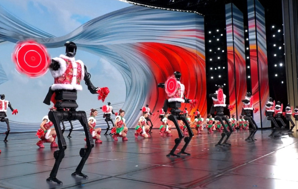 Çində Yeni il qala- konsertində robotlar da rəqs edib