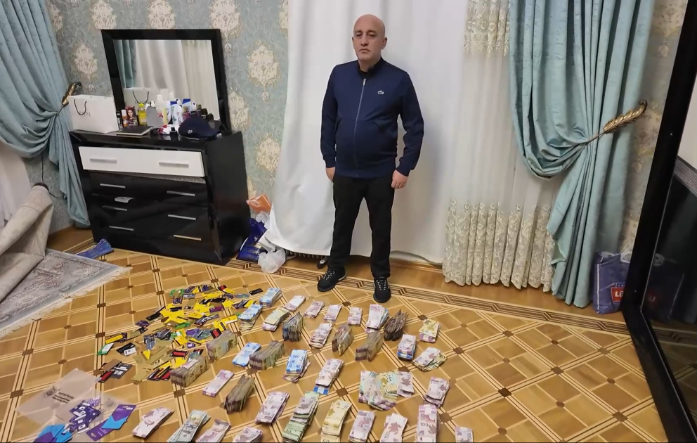 Sosial şəbəkələrdə onlayn qumar təşkil edən daha bir dəstə ifşa olunub