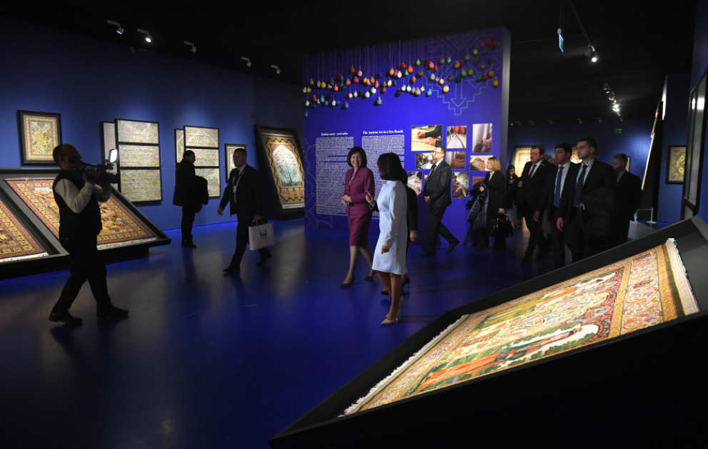Speaker of Belarusian parliament visits Heydar Aliyev Center in Baku