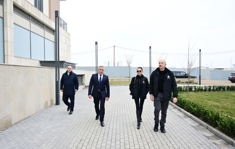 Prezident İlham Əliyev “Ağdam Residence” yaşayış kompleksində yaradılan şəraitlə tanış olub