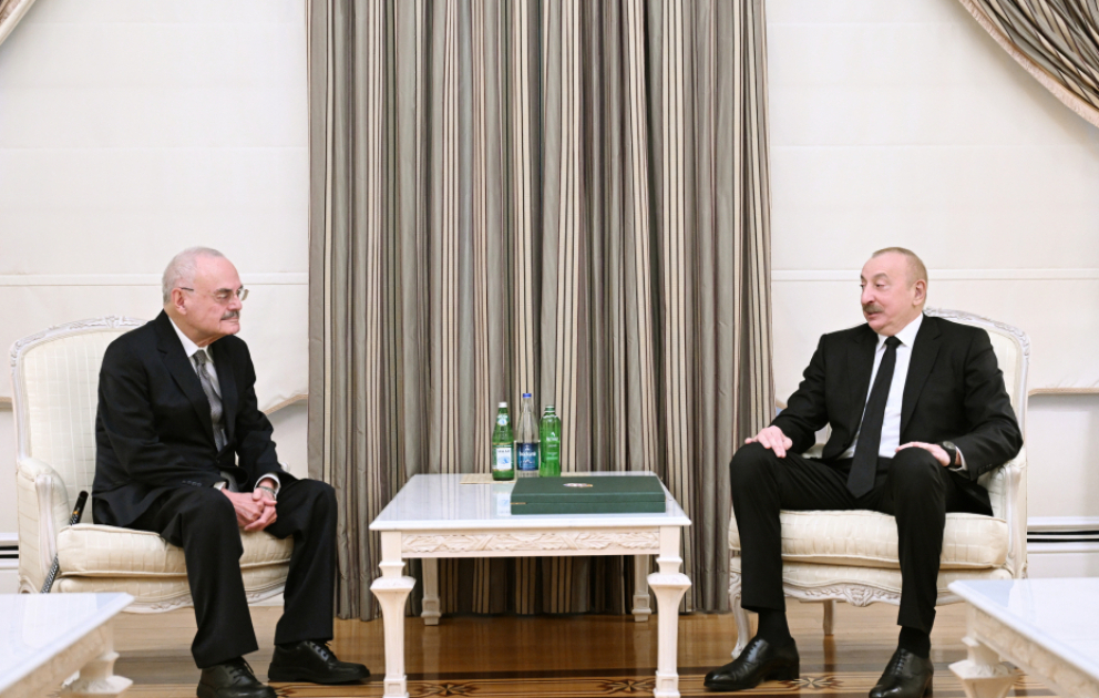 Le président Ilham Aliyev remet l’Ordre Heydar Aliyev à Artour Rasi-zadé MIS A JOUR