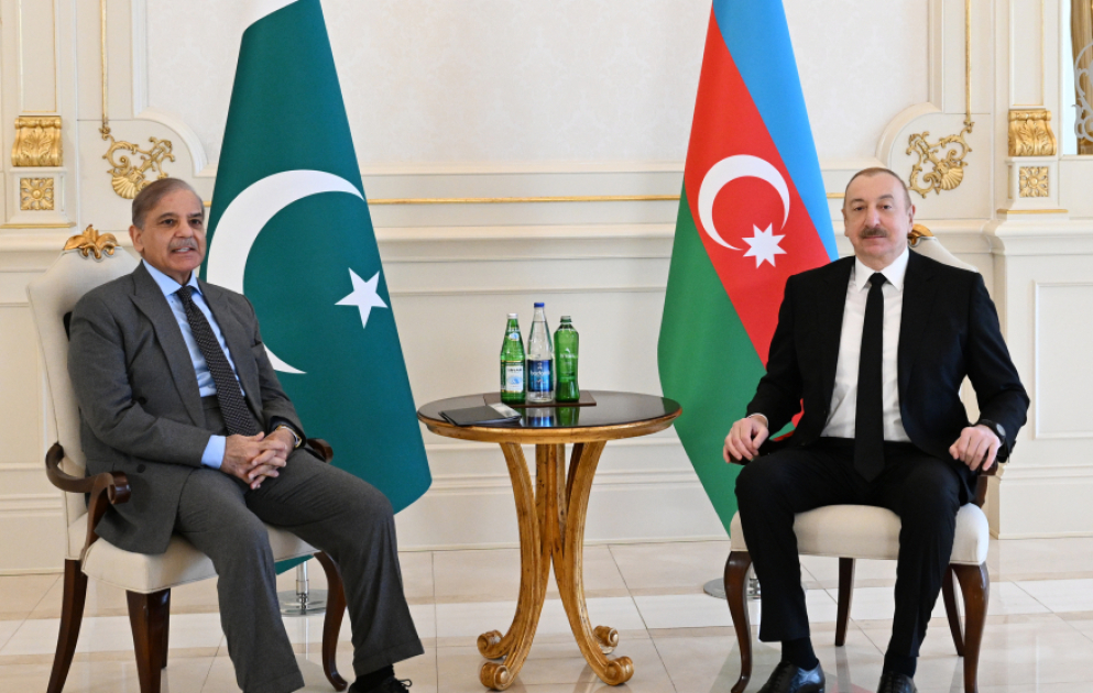 President of Azerbaijan Ilham Aliyev held one-on-one meeting with Prime Minister of Pakistan