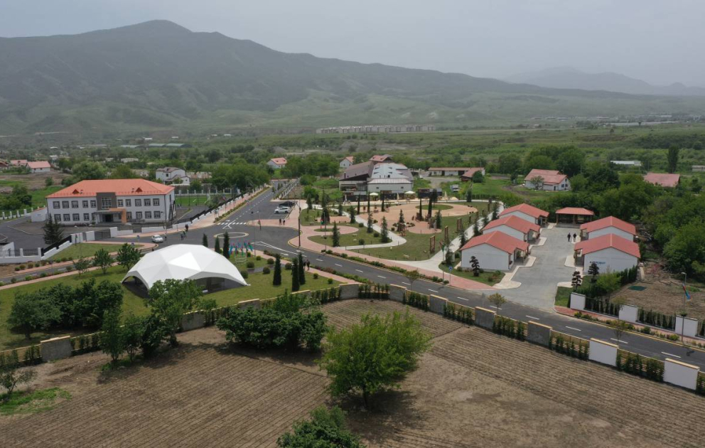 Unudulmayan tarix, yenidən qurulan şəhər