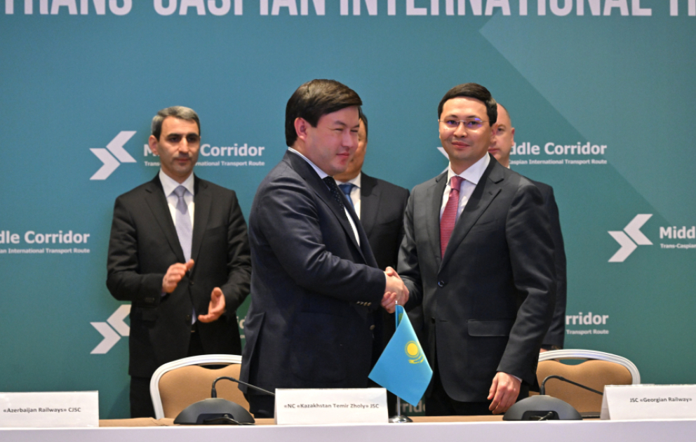 Signing ceremony held at General Meeting of International Association of Trans-Caspian International Transport Route